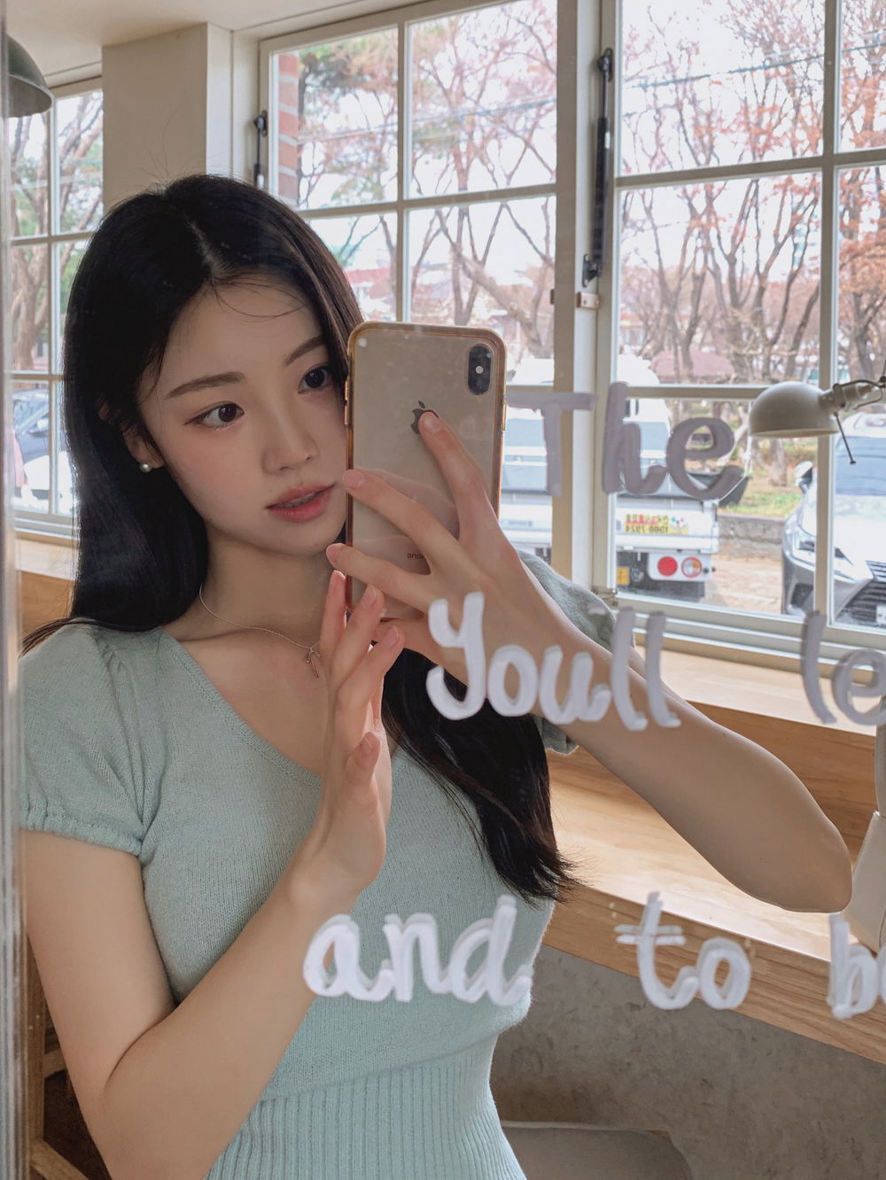 반팔 티셔츠 모델 착용 이미지-S1L28