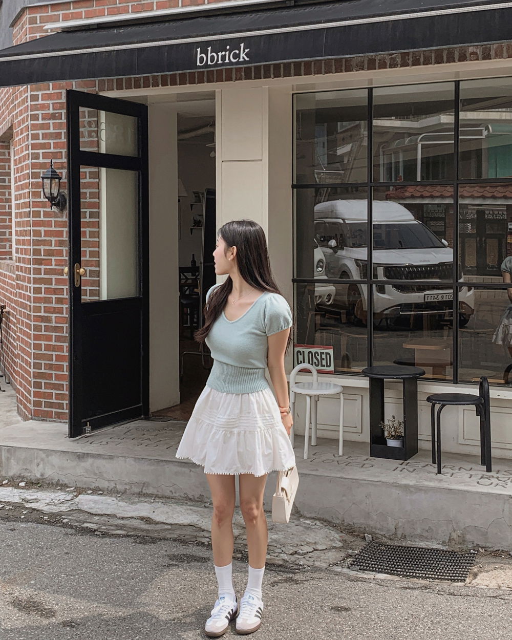 반팔 티셔츠 모델 착용 이미지-S1L36