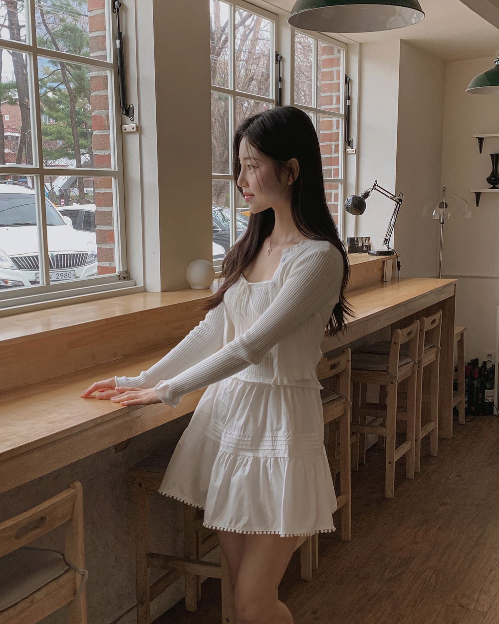 반팔 티셔츠 모델 착용 이미지-S1L52