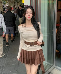 *벨트SET&2pcs* 드레이프 레이어드 티셔츠 + 스웨이드 플레어 미니 스커트 투피스 세트 벨트 셋업 속바지내장