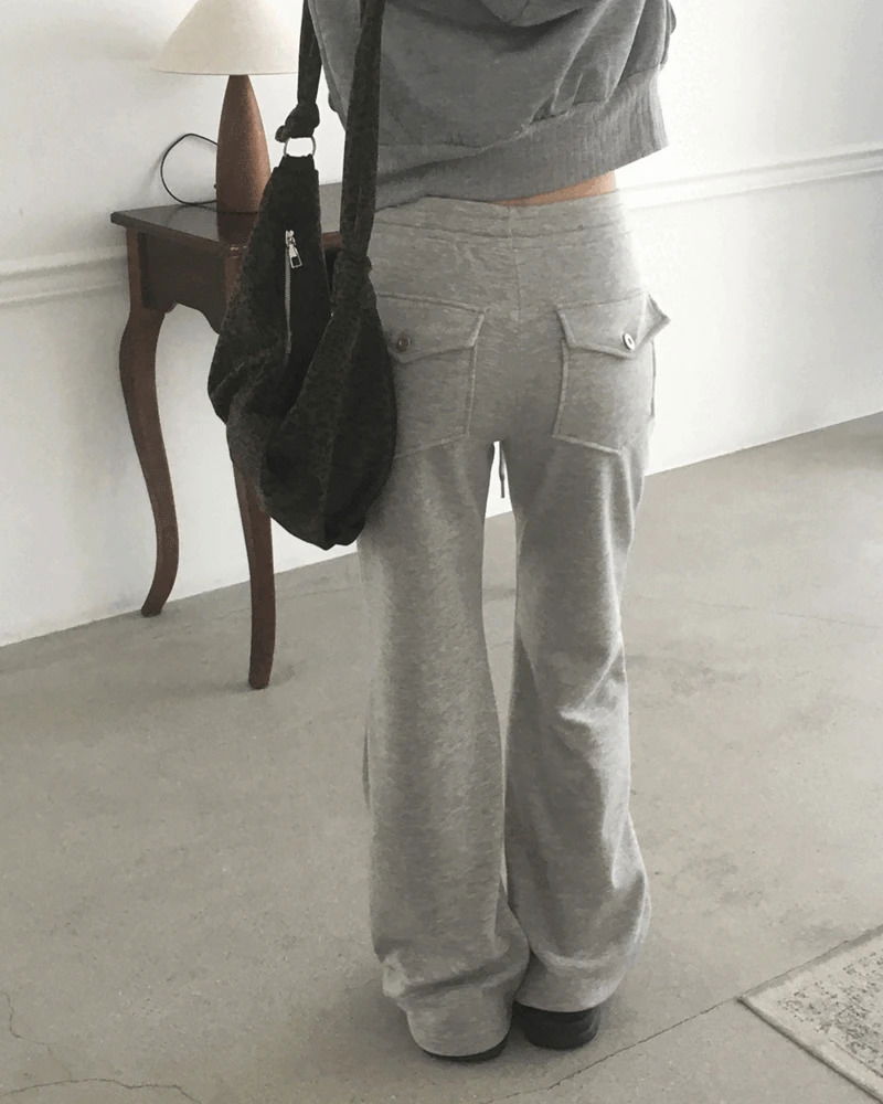 Niu Back Pocket Flared Zuri Pants