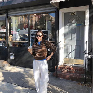 도티 스트라이프 카라 니트