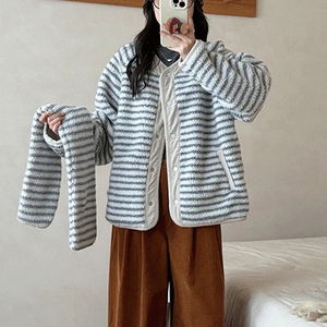 민니 스트라이프 리버시블 후리스 점퍼