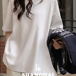 레이어드하기 딱 좋은 루즈핏 피치 기모 티셔츠 84759