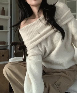 10% wool off-shoulder knitwear - 3 colors