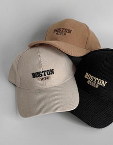 Boston Fleece-lined golden ball cap