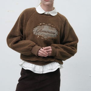 WOMAN 플리스 레이스 아플리케 맨투맨