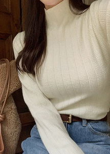 쥬비에린 골지 반목폴라 니트