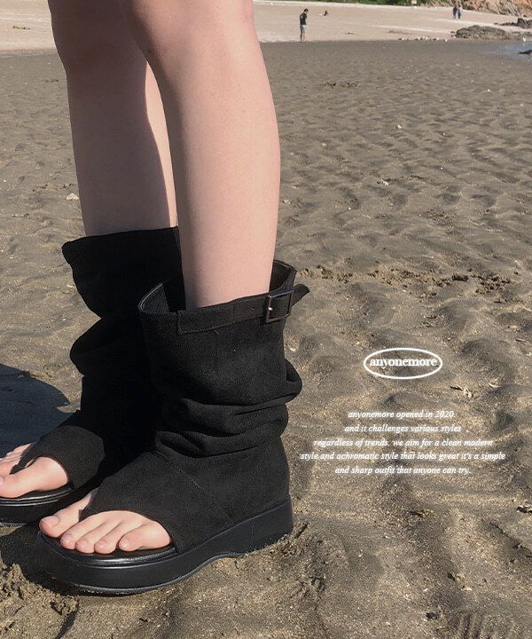 Combed suede leg warmer flip-flop sandals