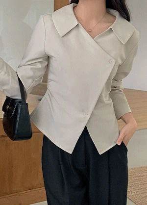 언데라비 랩스타일 오픈카라 언발 셔링 블라우스