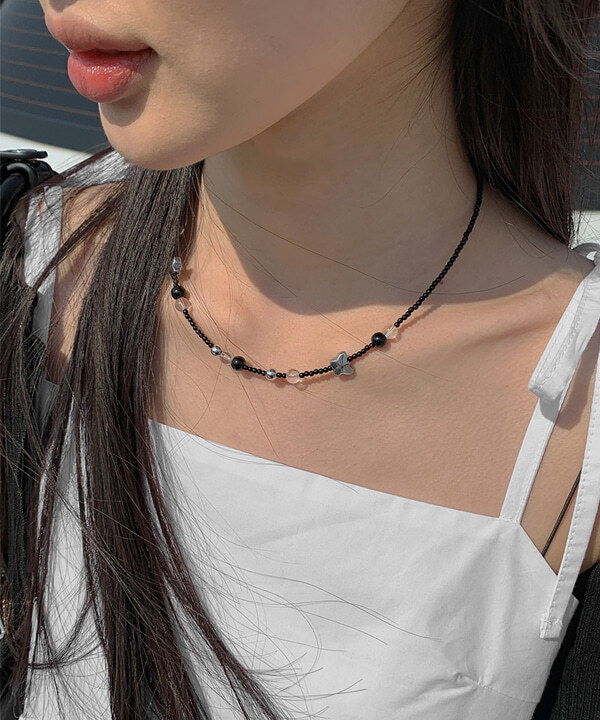 robe butterfly bead necklace