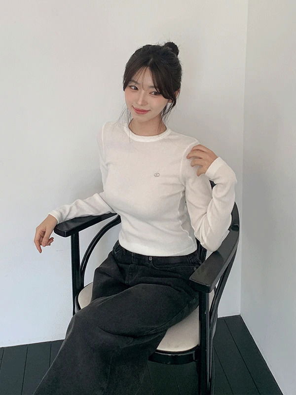 柔軟絨毛墬飾長袖上衣