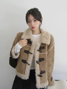 麵包造型羊毛領絨毛短大衣