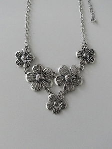 ︎ONLY VIVIC ︎FLOWER LINK NECKLACE