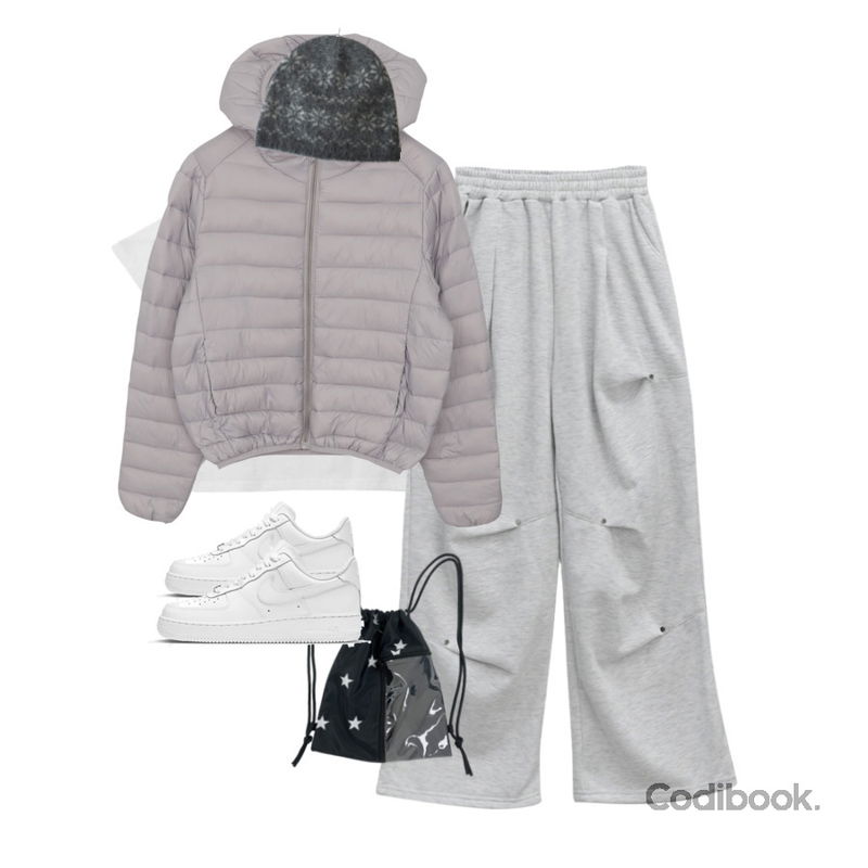 ondeed 포빗 별 스타 키링 투명 포켓 스트링 백팩 짐색,binary01 벨리스 아메리카 티셔츠,ondeed 듀넬 웰론 밴딩 스트링 후드 경량 패딩 점퍼등을 매치한 코디