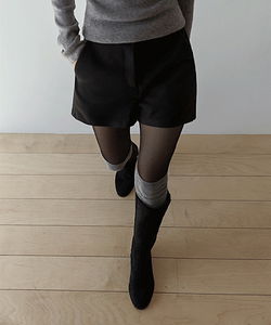 레헨 소프트 스판 모직 쇼츠