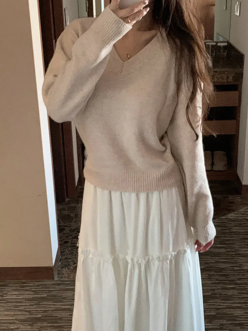 긴팔 티셔츠 모델 착용 이미지-S1L53