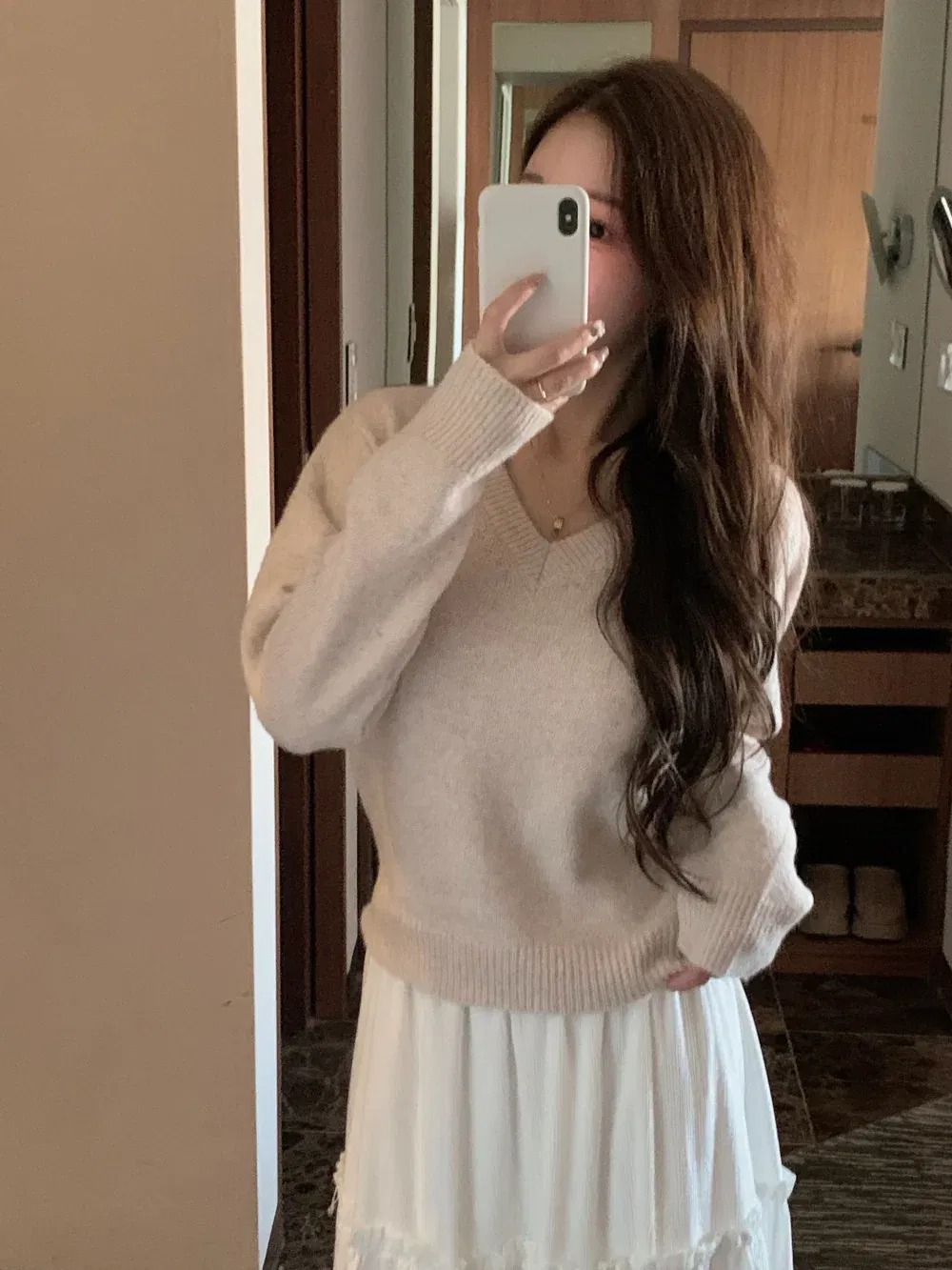 긴팔 티셔츠 모델 착용 이미지-S1L52