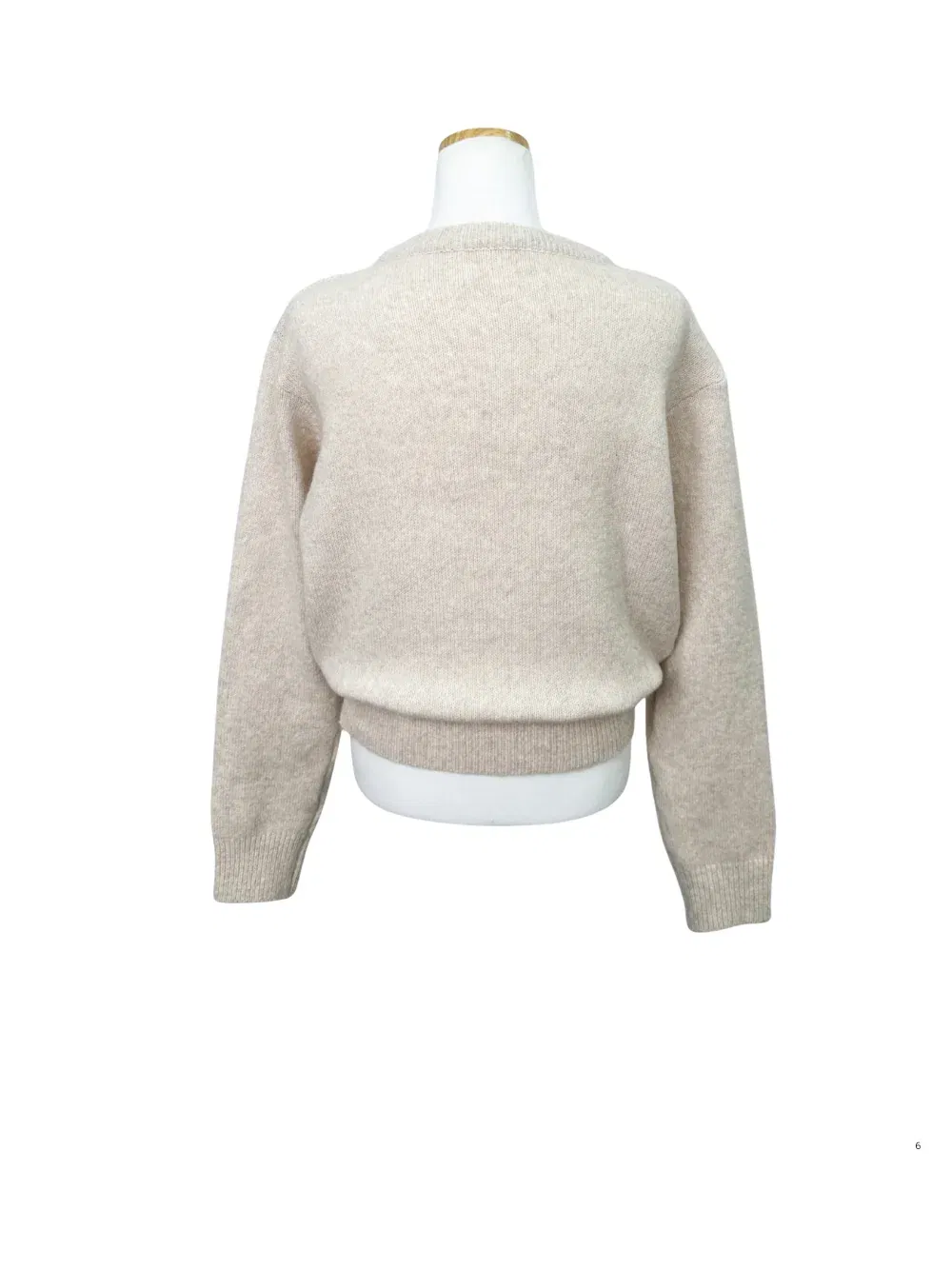 긴팔 티셔츠 크림 색상 이미지-S6L6