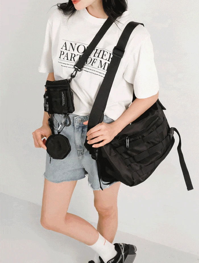 Casual multi pocket tote bag