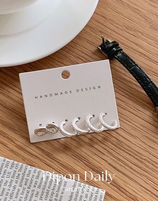 Dipon Daily Earrings Set