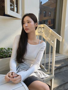 Lehman off-shoulder tee