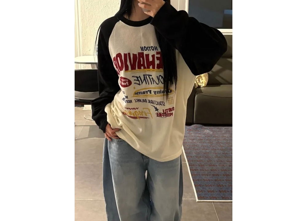 긴팔 티셔츠 모델 착용 이미지-S1L10