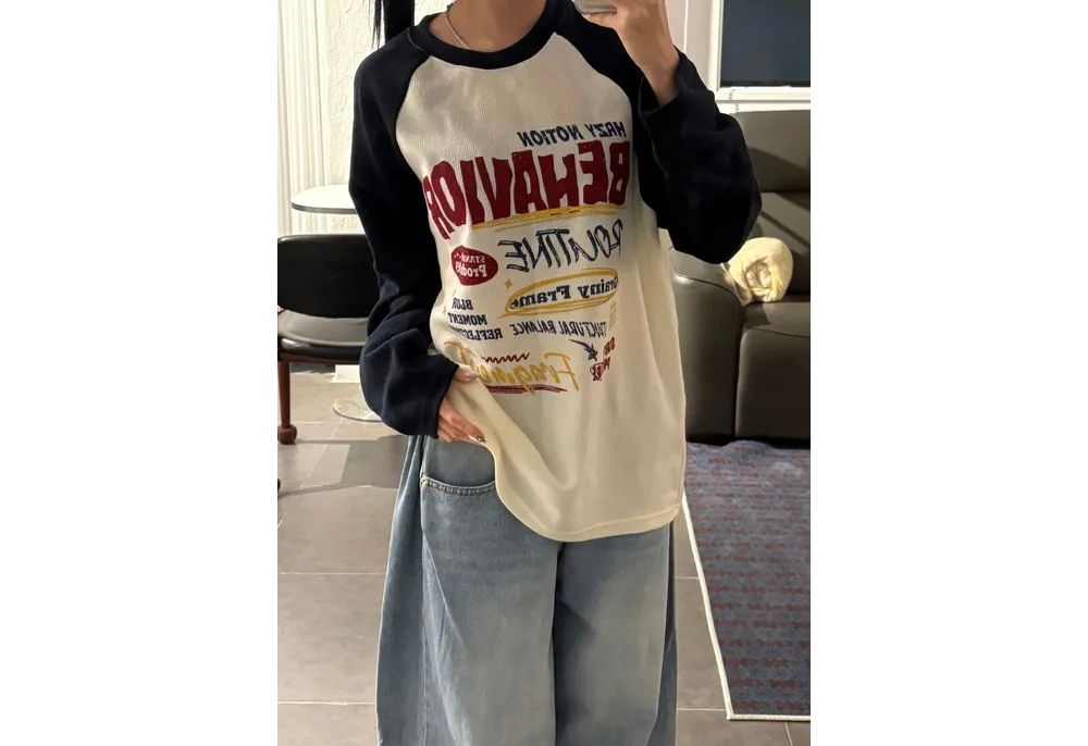 긴팔 티셔츠 모델 착용 이미지-S1L9