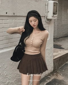 V領修身長袖針織衫