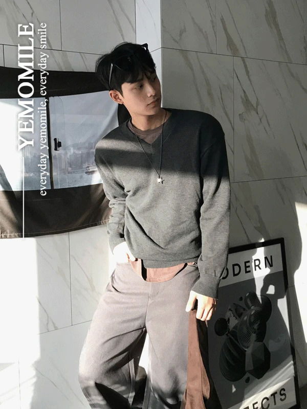 簡約素色V領寬肩針織上衣