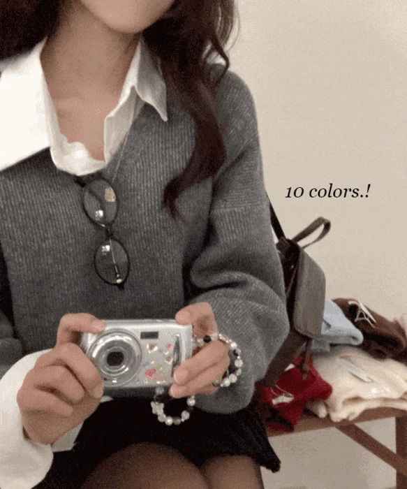 含羊毛V領寬鬆針織衫