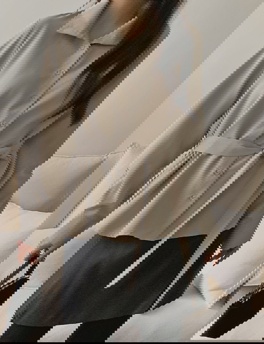 리리앤코 하디브렌 피치기모 하이넥 투웨이 스트랩 셔츠