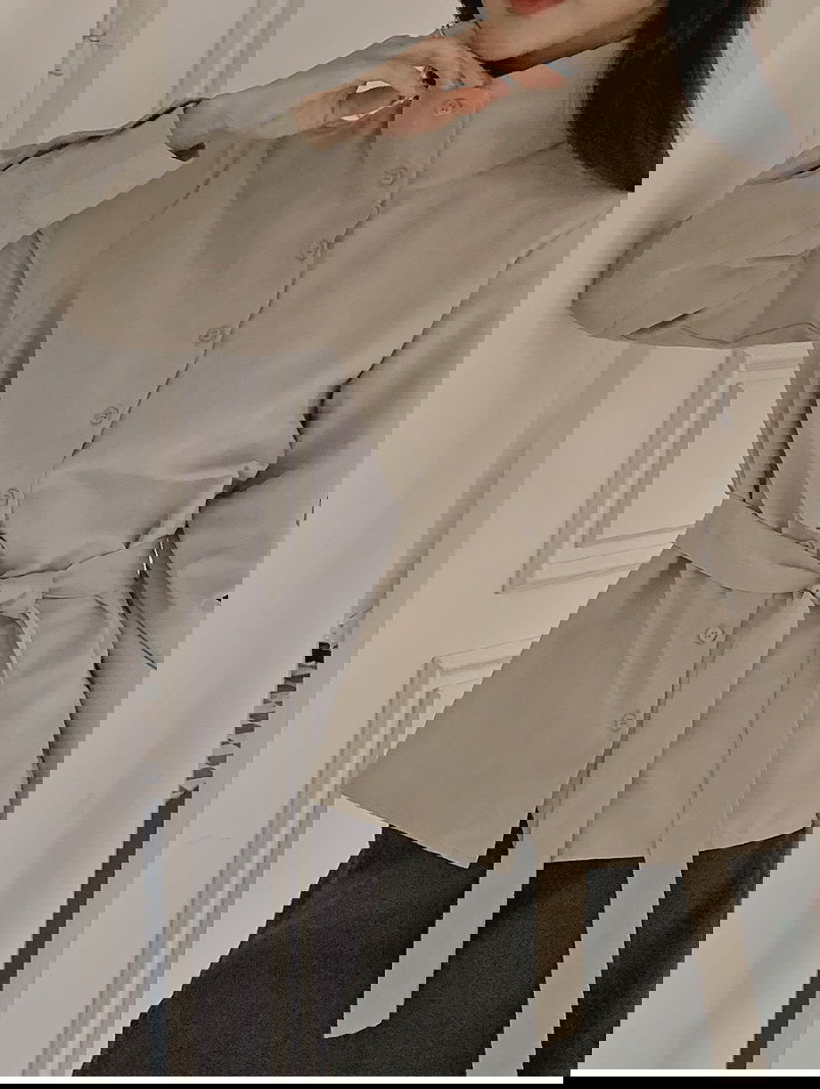 리리앤코 하디브렌 피치기모 하이넥 투웨이 스트랩 셔츠