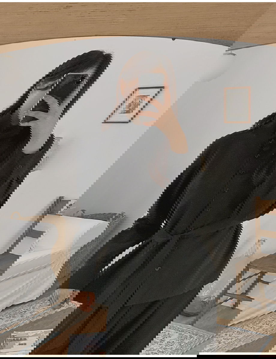 리리앤코 하디브렌 피치기모 하이넥 투웨이 스트랩 셔츠