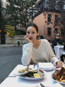 Fanny Angora V-Neck Knitwear