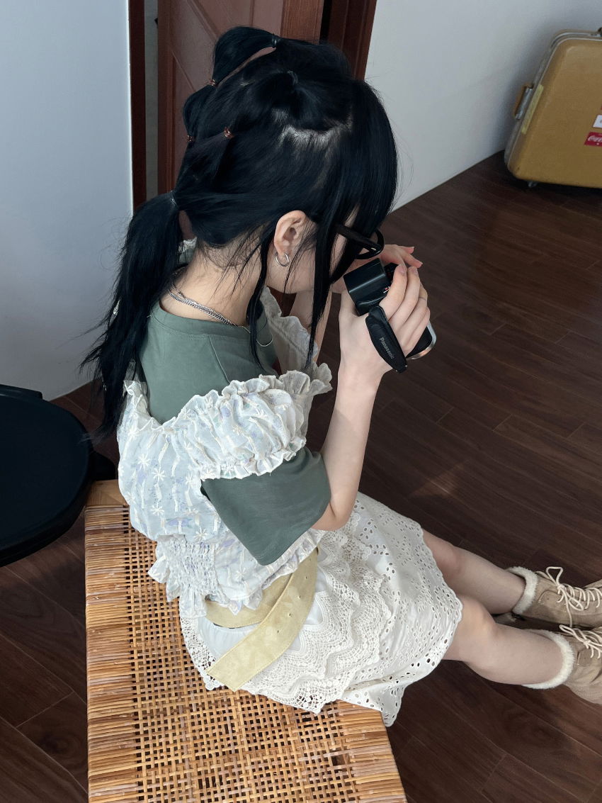 블라우스 모델 착용 이미지-S1L11