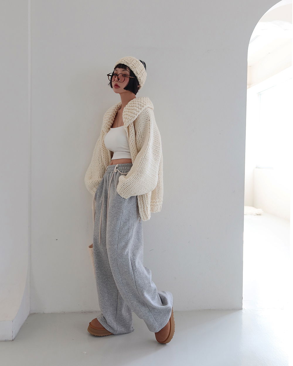 바지 모델 착용 이미지-S1L49