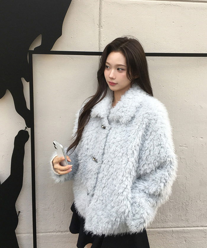 天藍色毛絨寬鬆長版外套