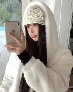 ドビンフラワーペンダントニットビーニー