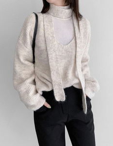 Mood Tie Loose-fit V-Neck Knitwear