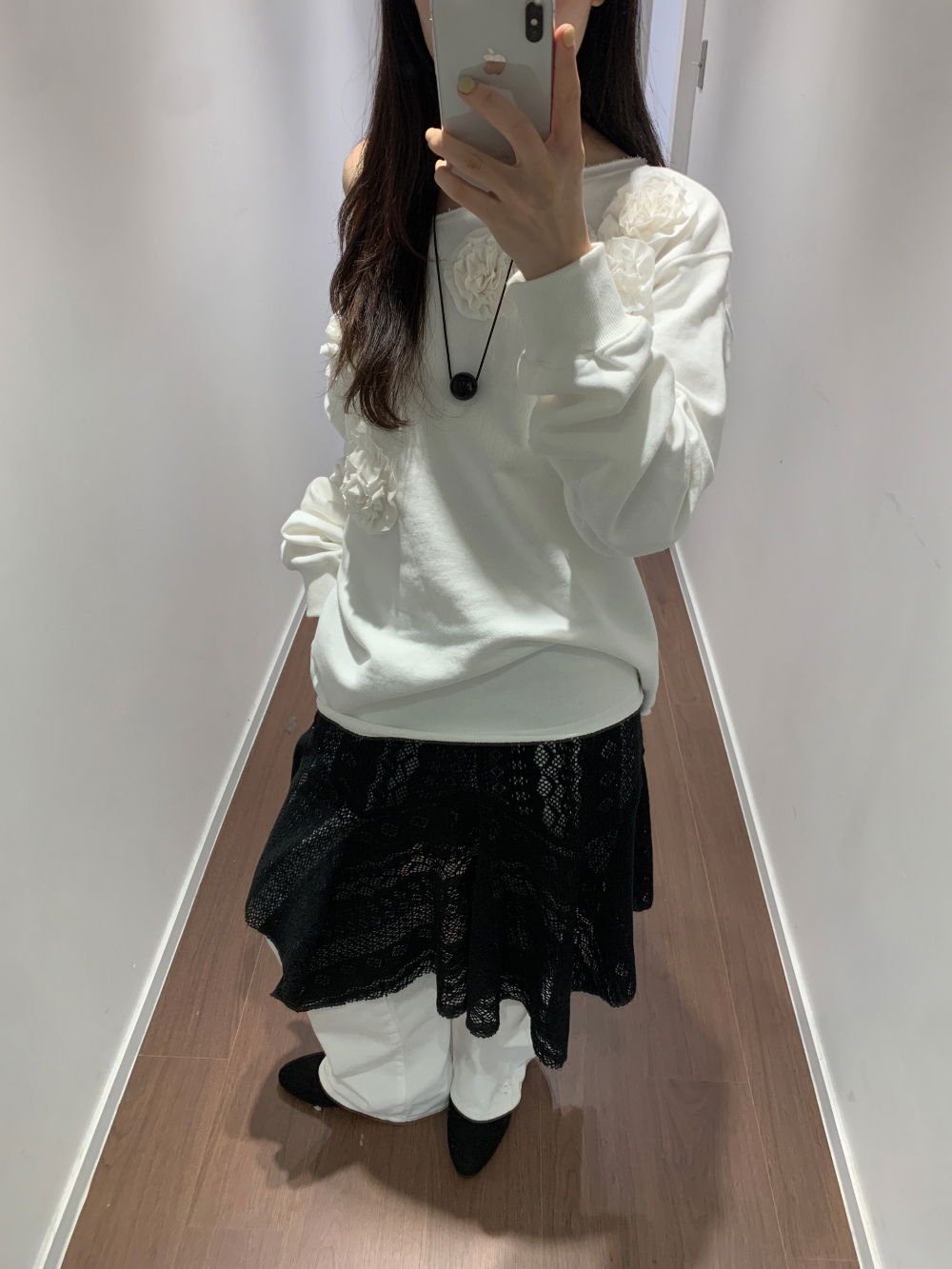 악세사리 모델 착용 이미지-S4L6