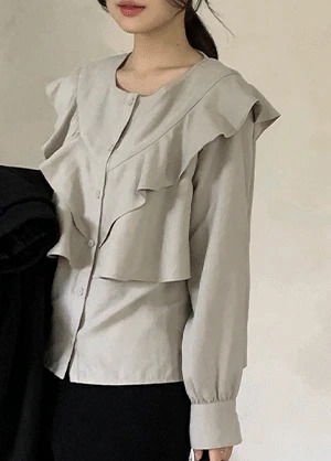 트엔리드 러플 라운드넥 블라우스