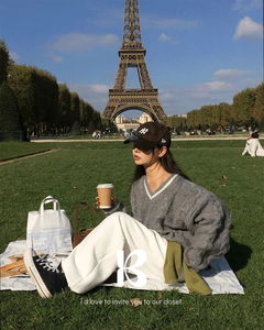 Baguette Twist Overfit V-Neck Knit