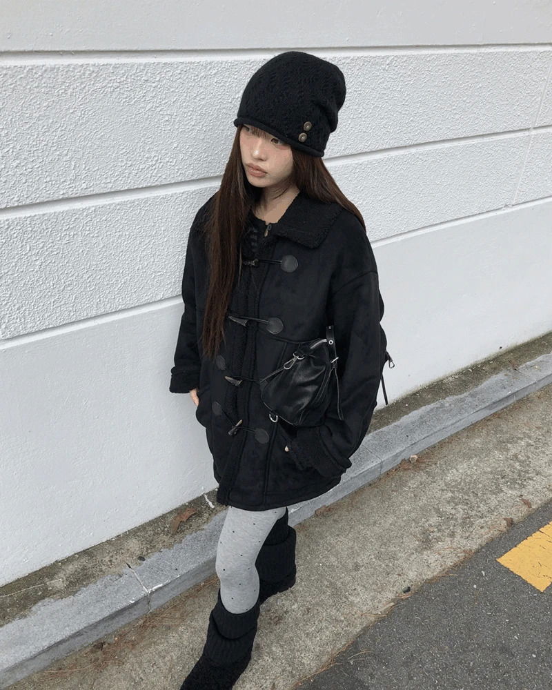 Livin Wool Tteokbokki Midi Shearling Coat 大衣