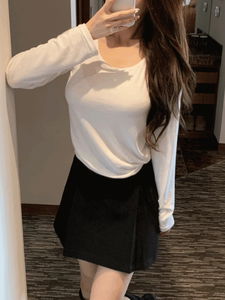 (겨울신상) 유네 라운드 도톰 발열 속기모 티셔츠 (4color)