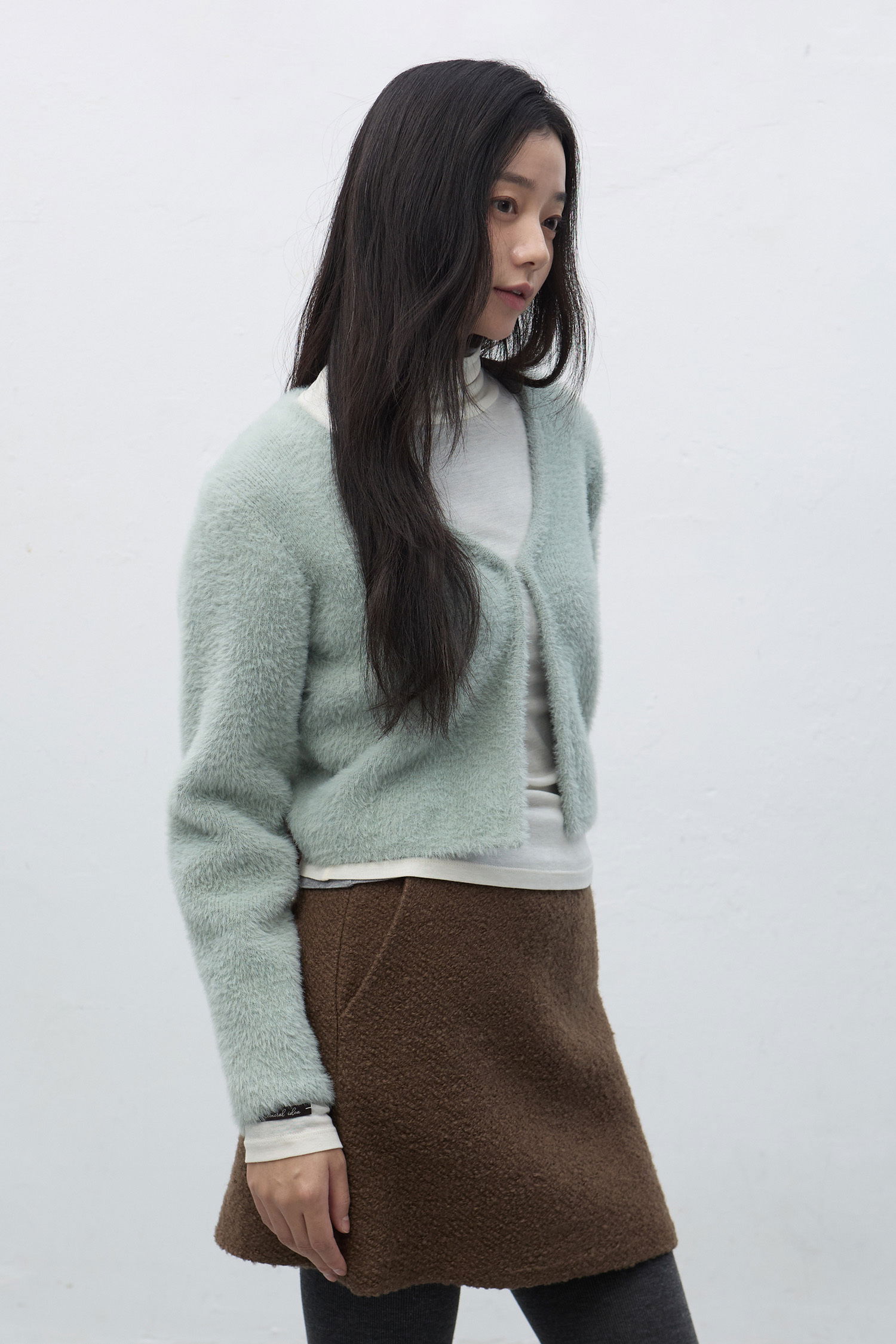 女款柔軟毛絨V領短版外套