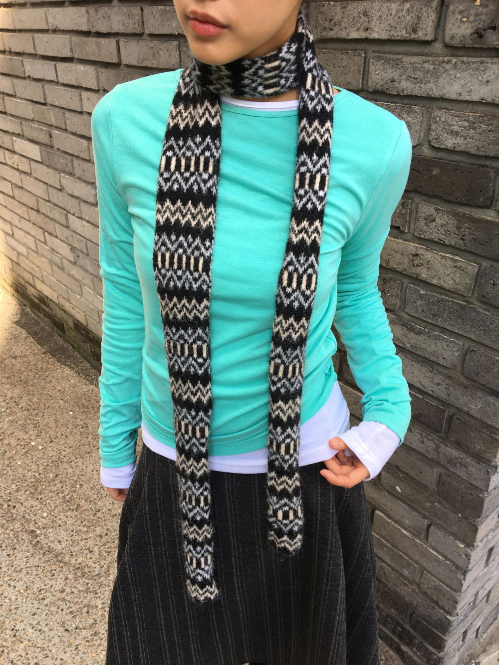 머플러 모델 착용 이미지-S1L29