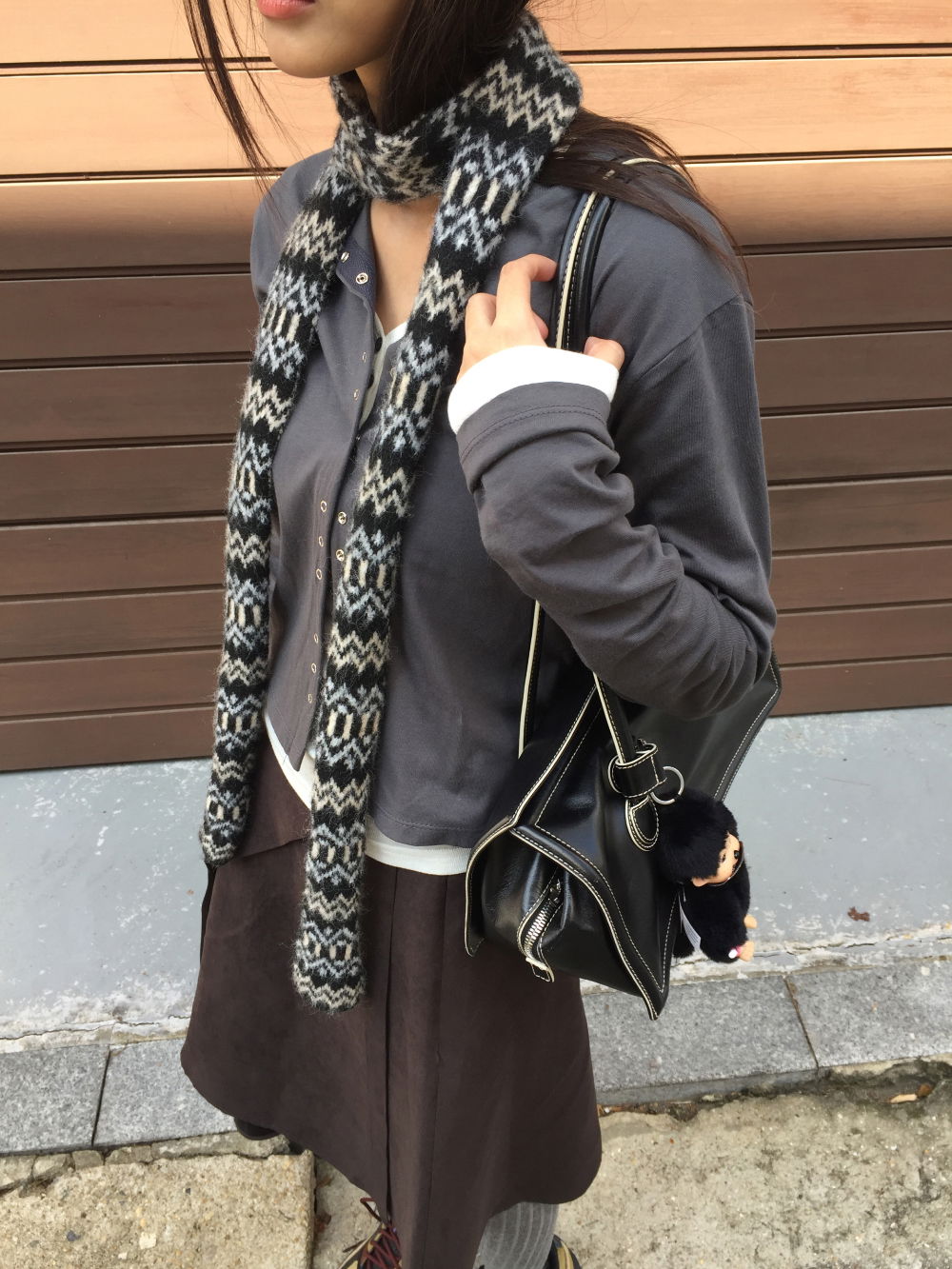 머플러 모델 착용 이미지-S1L53