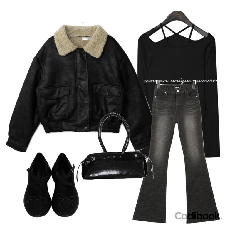 common unique 디어스 골지 홀터넥 오프 숄더 티,binary01 허그 플랫폼 플랫슈즈,BEIDELLI 트루 뒷포켓 로우라이즈 데님 부츠컷 팬츠등을 매치한 코디