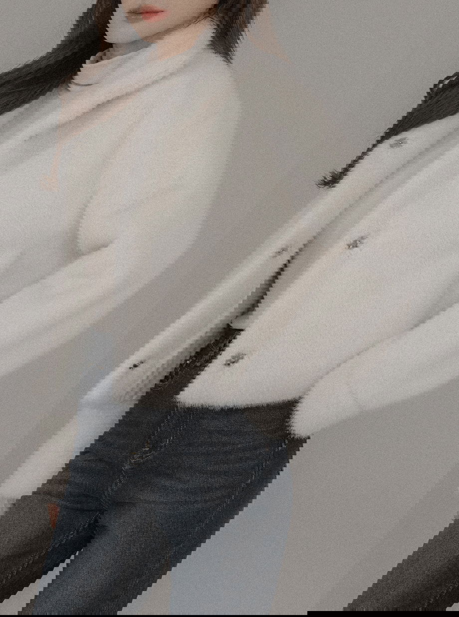 리리앤코 에포린즈 히든버튼 하이넥 퍼 자켓